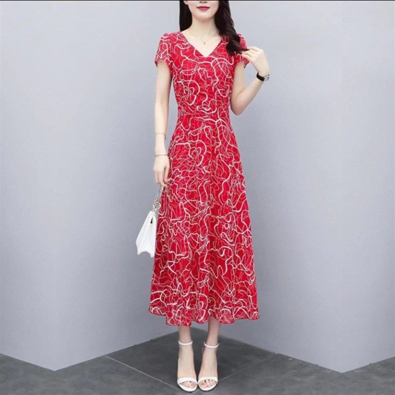 2025夏季新款v领碎花雪纺连衣裙大码收腰显瘦气质减龄长款裙女潮