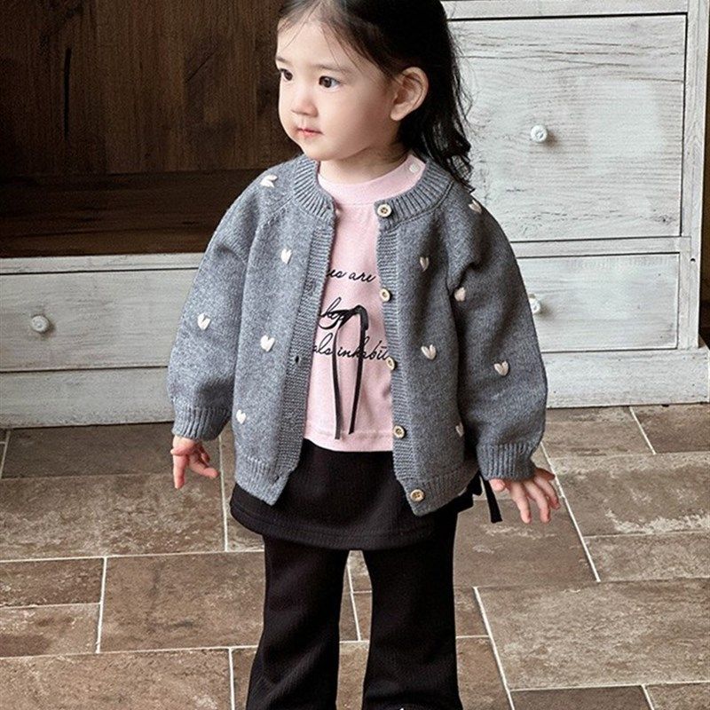 韩版婴幼儿女宝宝爱心开衫女宝宝长袖卫衣微喇休闲裤2025秋季新款,童装/婴儿装/亲子装,儿童运动套装,淘宝优惠券,粉丝福利购,淘宝优惠卷