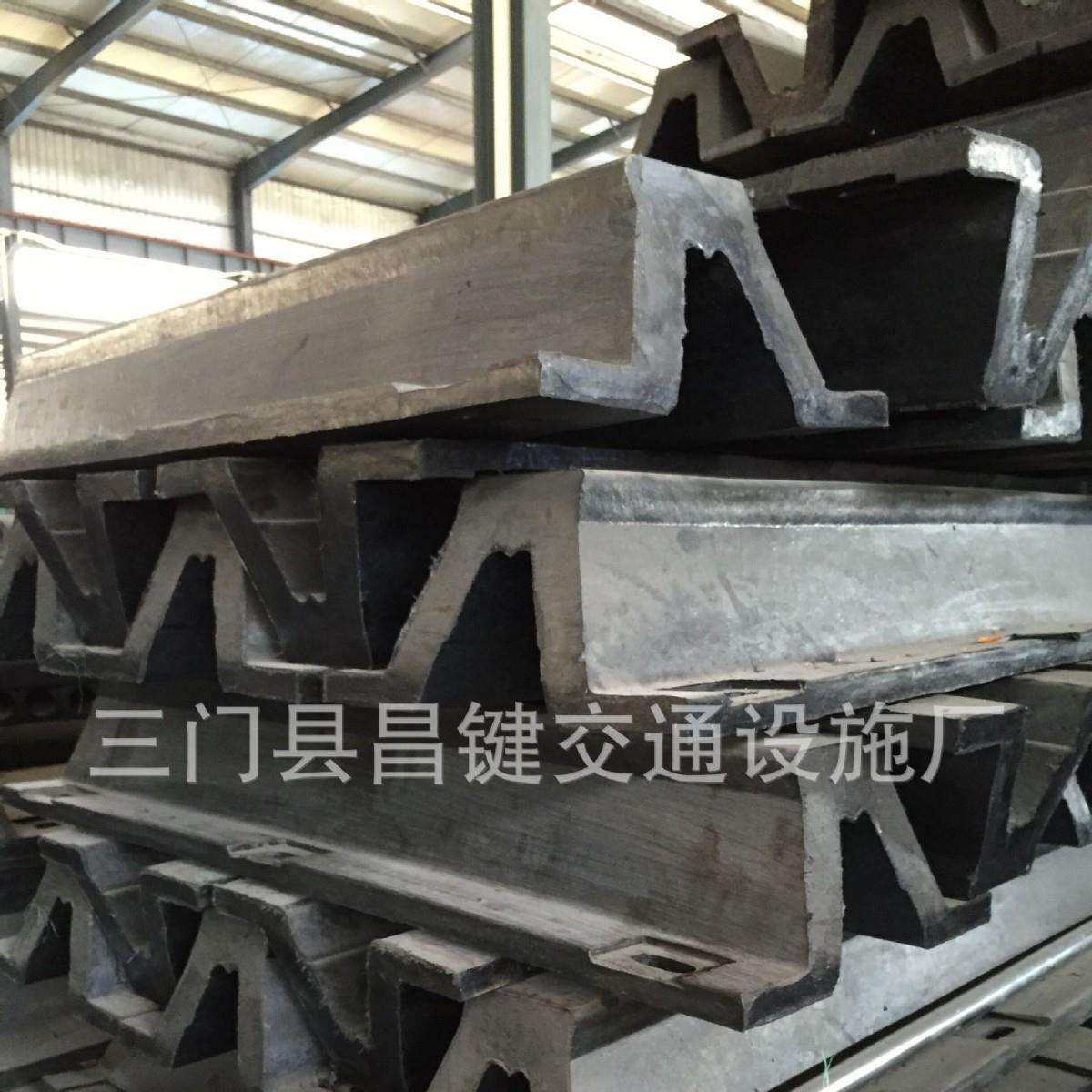 DA300*1000L橡胶护舷 DA型橡胶码头防撞条 船用靠泊防撞护舷