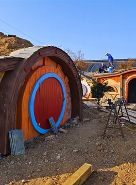 景区霍比特小屋网红打卡拍照热气球雕塑农庄场小木T房屋子装饰布