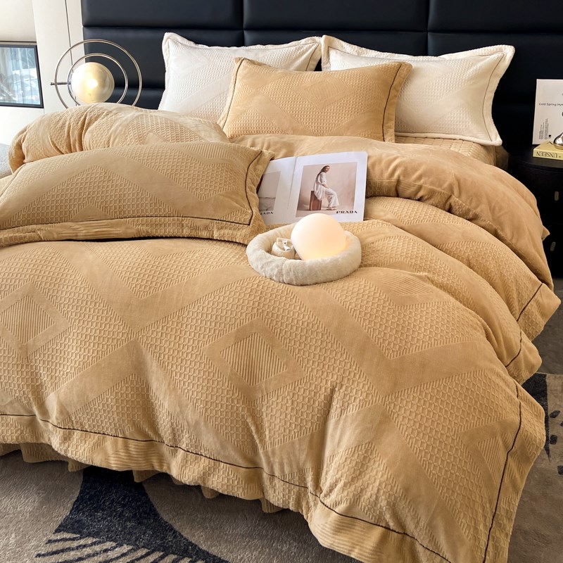 轻奢雕花冬季牛奶k绒床盖四件套双面夹棉加厚珊瑚绒床单法兰绒被