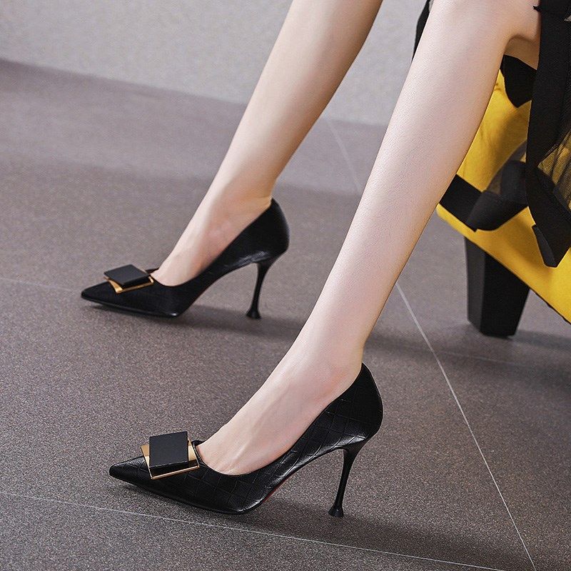 小码313233软皮四季高跟鞋女细跟尖头气质K黑色职业单鞋大码41一4