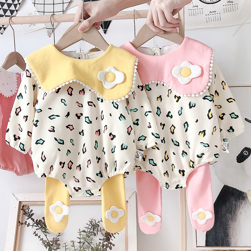 婴儿连体秋衣装新款网红外出三角哈衣3-6个月女宝宝包屁衣套装9潮