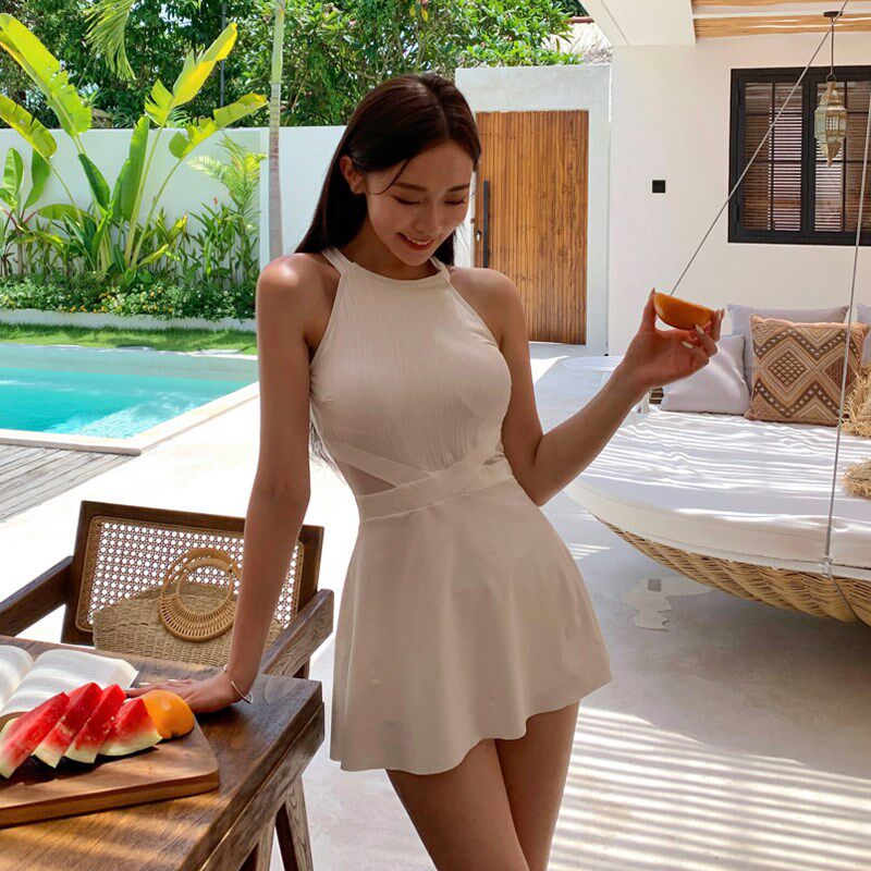 白色裙式美背连体泳衣女泡温泉韩国ins小胸保守平角遮肚显瘦度假