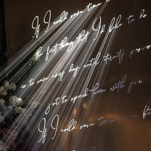 新款婚庆铁艺丁达尔效应投射灯箱韩式婚礼舞台投射灯光道具摆件灯