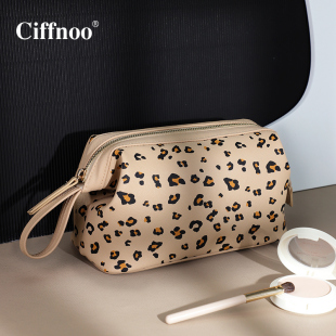 化妆包女便携2021新款 袋收纳包洗漱包包女 超火旅行出差化妆品分装