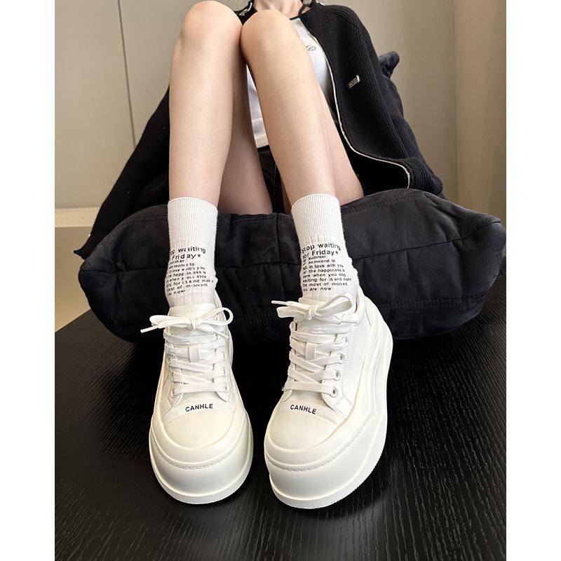 软糯糯~2025韩版甜酷软底厚底鞋女小白鞋显瘦增高休闲板鞋面包鞋