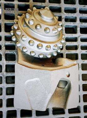 盈鸿旋挖非开挖桩基水井九寸半F637镶齿三牙轮掌片牙轮单片穿越型