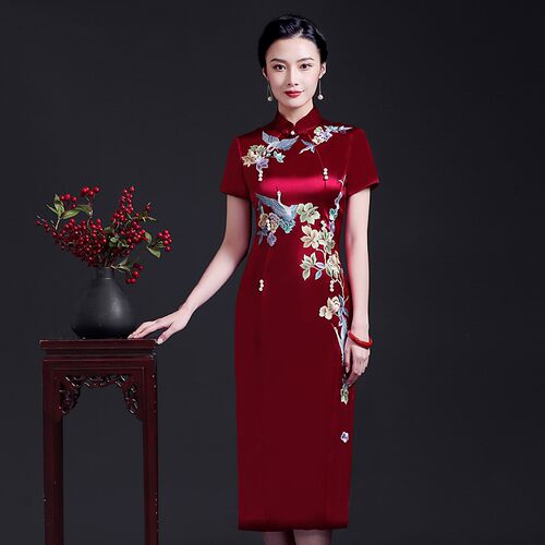 婚宴妈妈加厚旗袍礼服喜婆婆婚礼旗袍醋酸缎刺绣高档2024新款气质