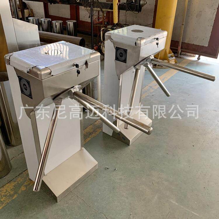 内蒙古小区工地人脸识别三辊闸机刷卡三滚杆式挡闸翼闸摆扎全高栅