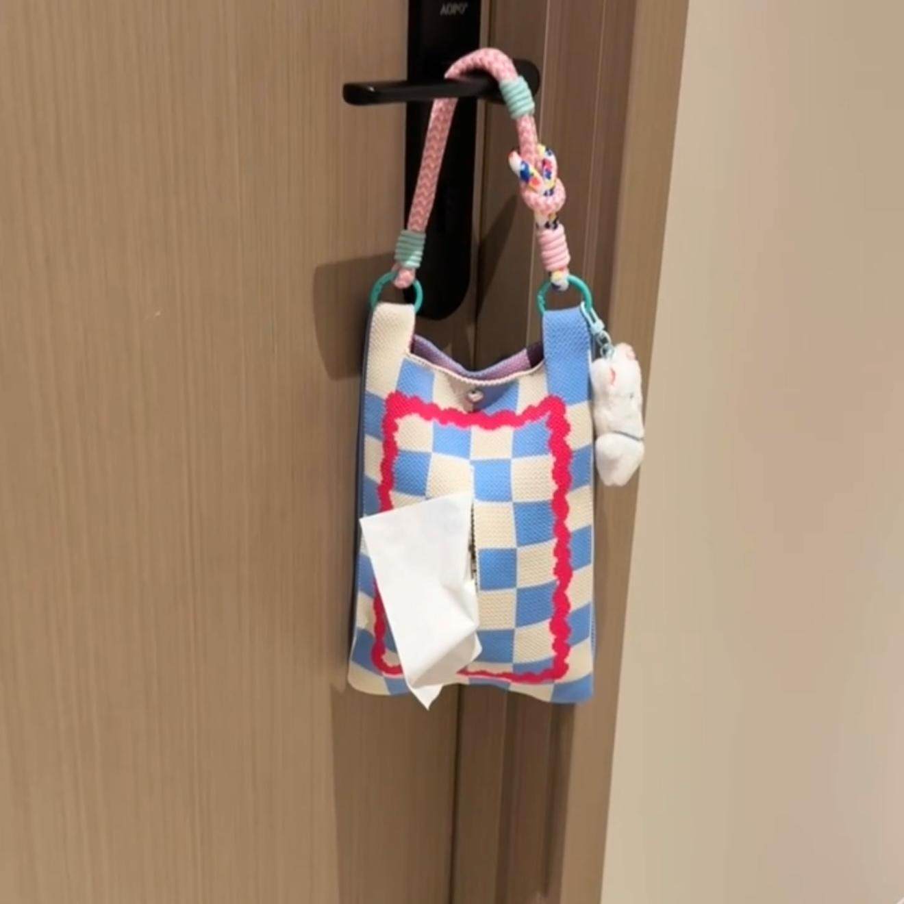 小狗纸巾盒悬挂式收纳袋家用免打孔抽纸袋创意可爱面巾纸玩偶挂袋,电子元器件市场,其它元器件,淘宝优惠券,粉丝福利购,淘宝优惠卷