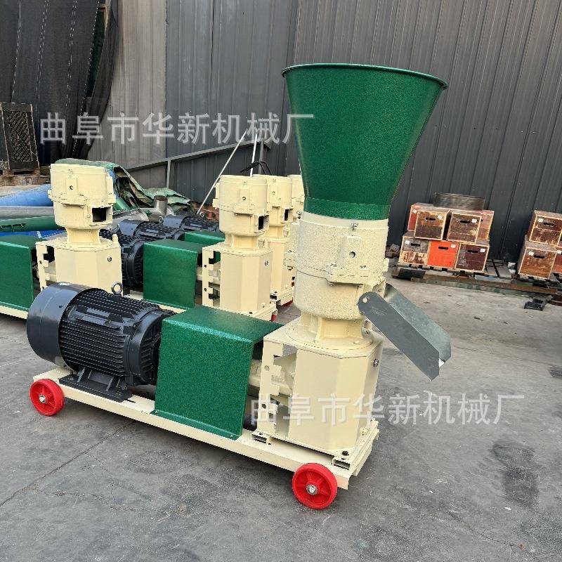豆杆玉米颗粒饲料机青草玉米颗粒饲料机小型柴油家用家禽挤压机