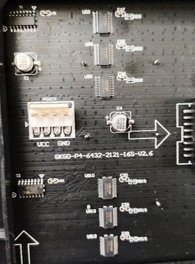 二手.GKGD-P4-6432-2122-16S-V2.6全彩芯片ICN2027 货架128A193