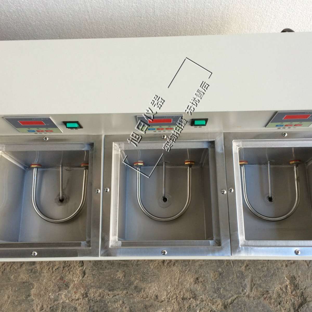 三温三控电热恒温水浴锅 恒温水槽 实验室恒温水箱 三孔水浴锅