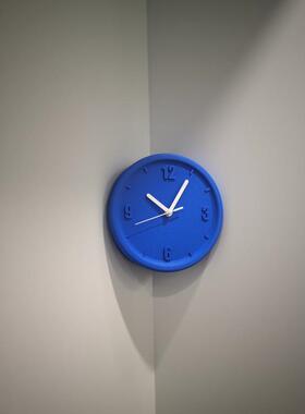 科技装饰纯色墙角打孔免艺术数字遮孔挂钟钟角