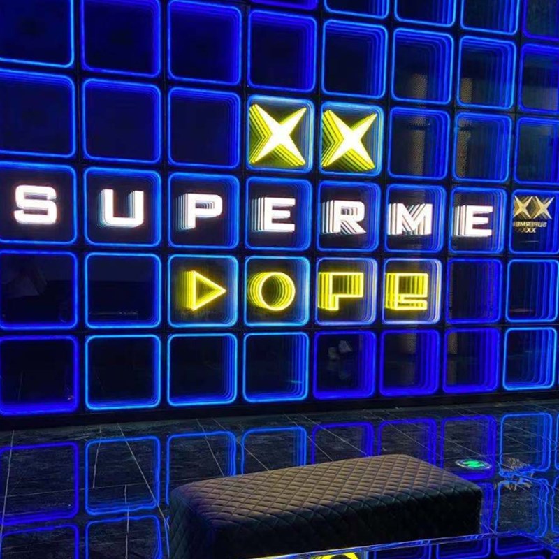 千层镜霓虹灯箱无限深渊镜地砖镜钢E化玻璃酒吧装饰打卡网红墙定