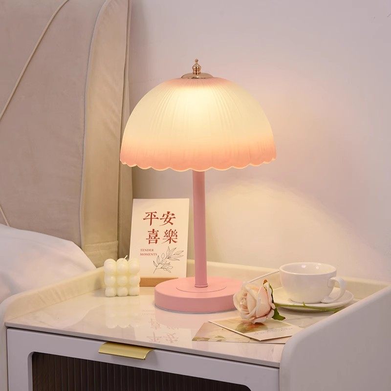 少女台灯卧室床头灯高级感2v024女孩温馨装饰浪漫结婚长明主卧浪