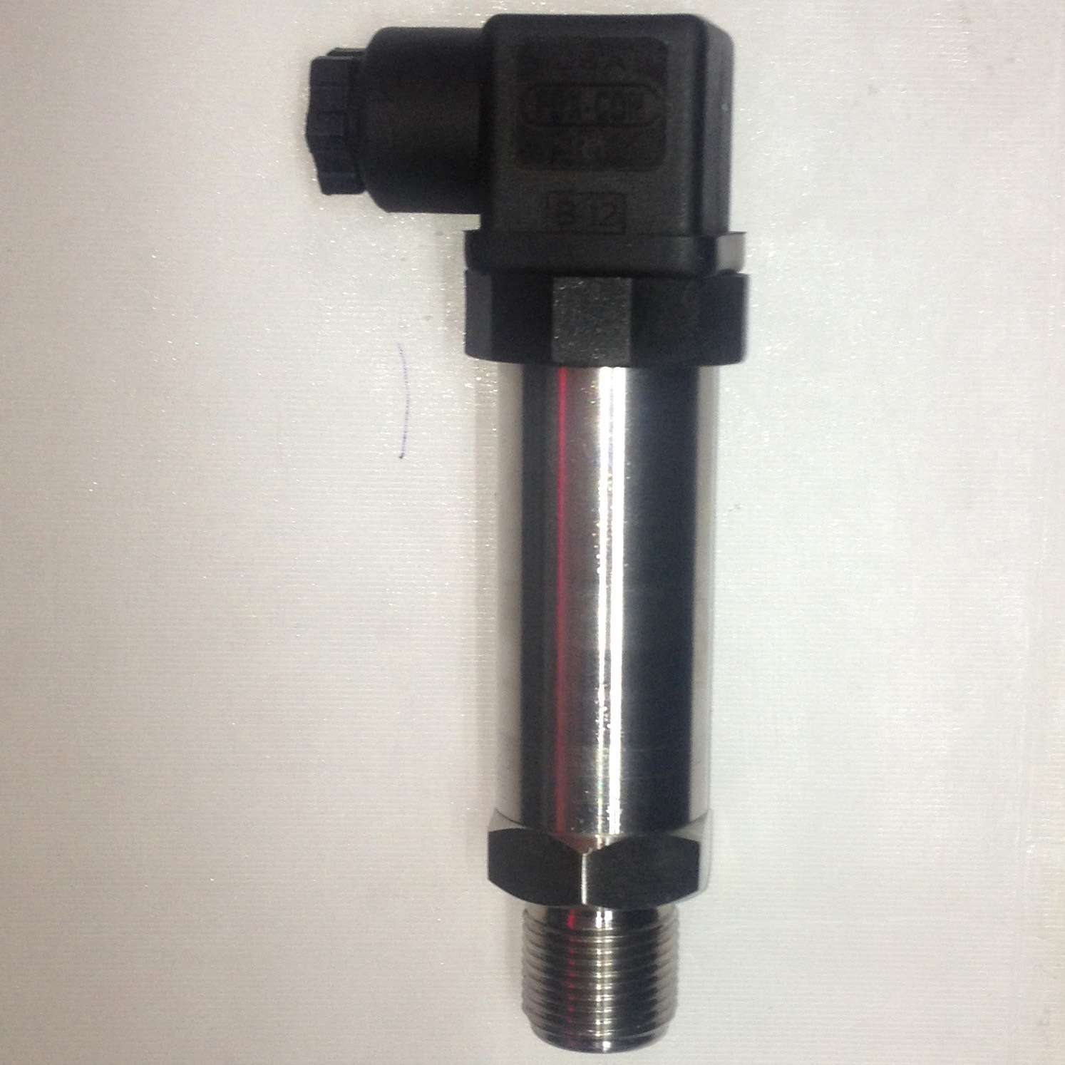 雷尔达仪表 压力变送器(小巧式) LED-900A 精度0.5级 (LEIERDA)