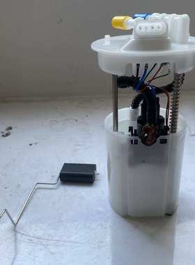 燃油泵7000-150900长：31.5 宽：17 高：17 重量：778g