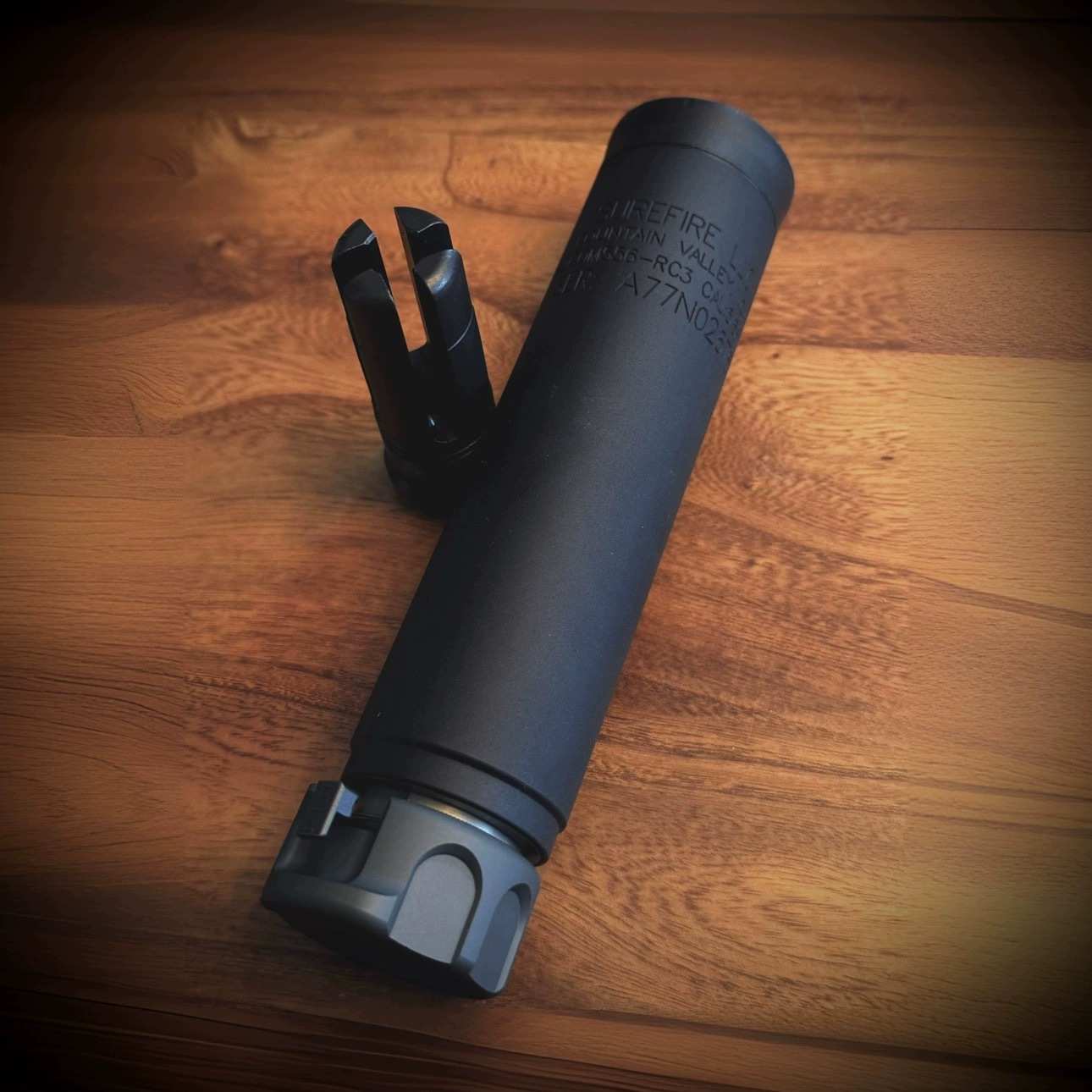 GCTAC SUREFIRE SOCOM556-RC3 偏心锁定 无功能装饰消 含4P钢帽