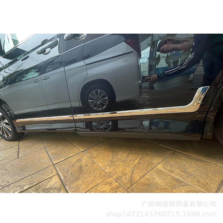 适用22款VOXY/NOAH90汽车车身防撞条不锈钢防刮蹭车身防擦条贴片