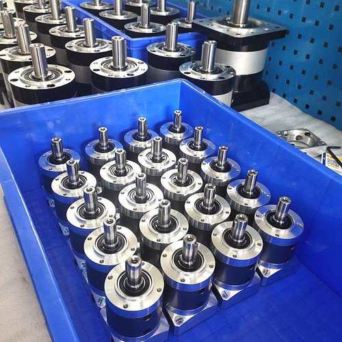 小型精密伺服电机减速机PL80 100W/200W步进马达 行星减速机