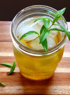 爱上花园柠檬马鞭草橙香木植物泡茶驱虫食用甜点西餐香料可提精油