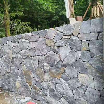 多边形宝石蓝片石民宿不规则碎拼石公园地铺乱形散毛石加工家厂