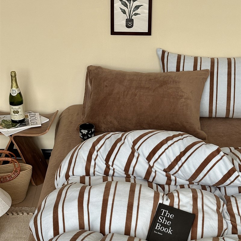 焦糖布丁咖色加厚保暖牛奶绒四件套床上用品M珊瑚绒被套床单三件