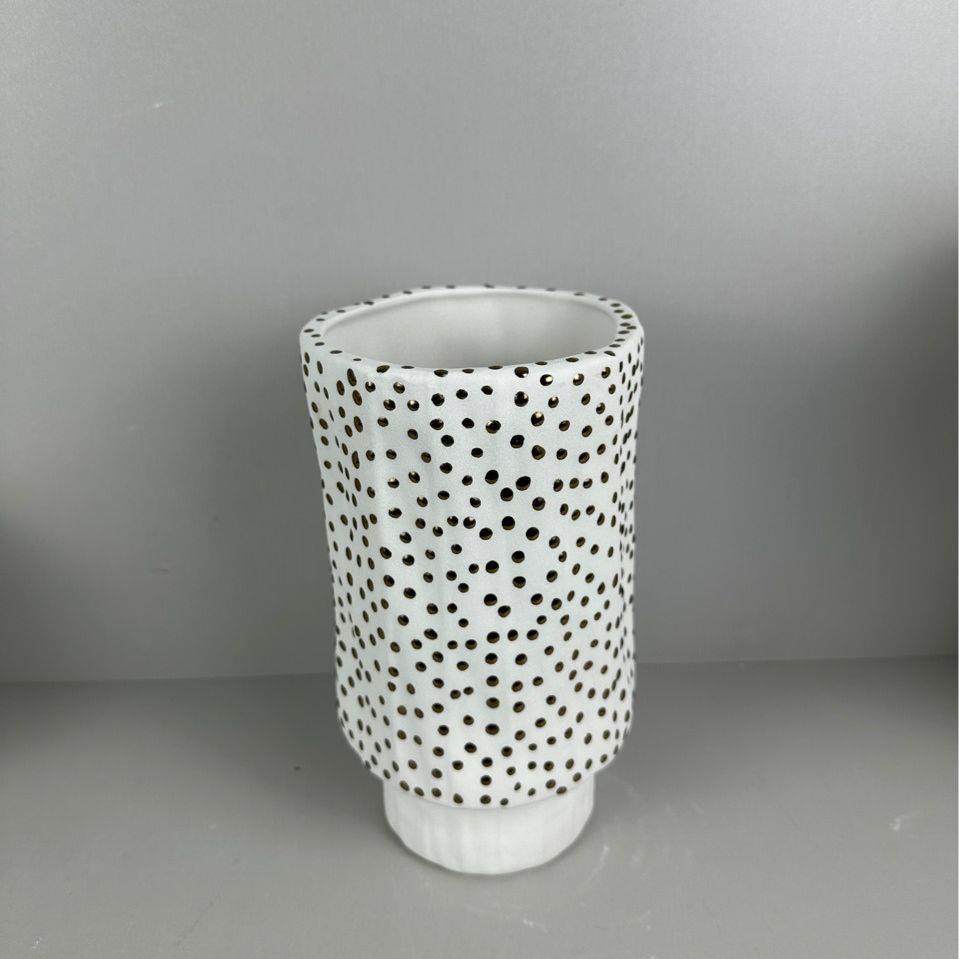 简欧现代白色陶瓷高脚花盆意式极简插花器客厅家居饰品花瓶摆件,鲜花速递/花卉仿真/绿植园艺,其它园艺用品,淘宝优惠券,粉丝福利购,淘宝优惠卷