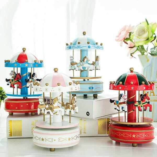 摆件节学生送女友圣诞儿童八音盒旋转木马音乐盒创意闺蜜生日礼物