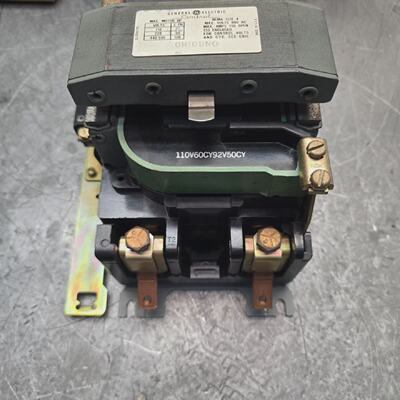 通用电气CR105NO磁性接触器600V95110V线圈150A全新带盒优惠