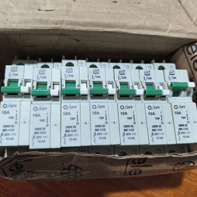 询价南非CBI直流断路器QDC11310A