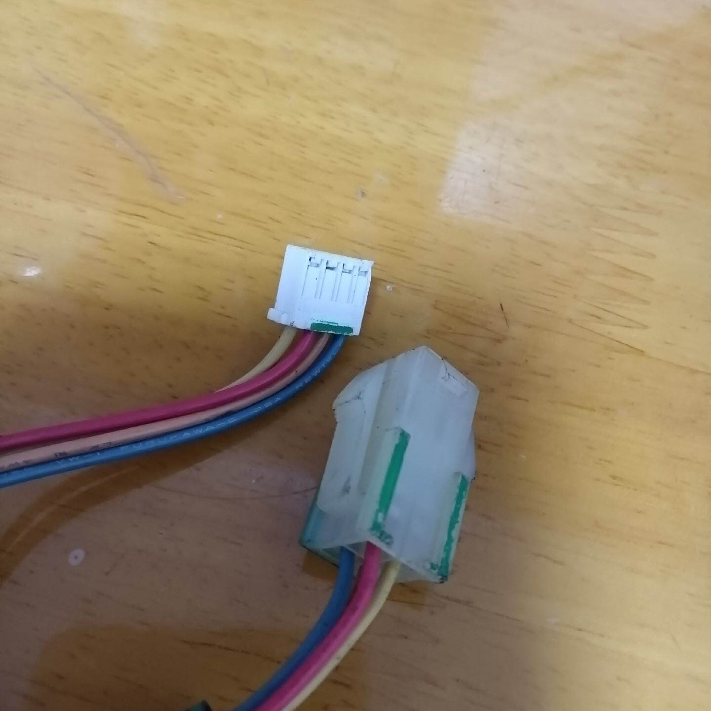 询价-E56036 IWASE AH3 CSA PVC 105C - 实物图