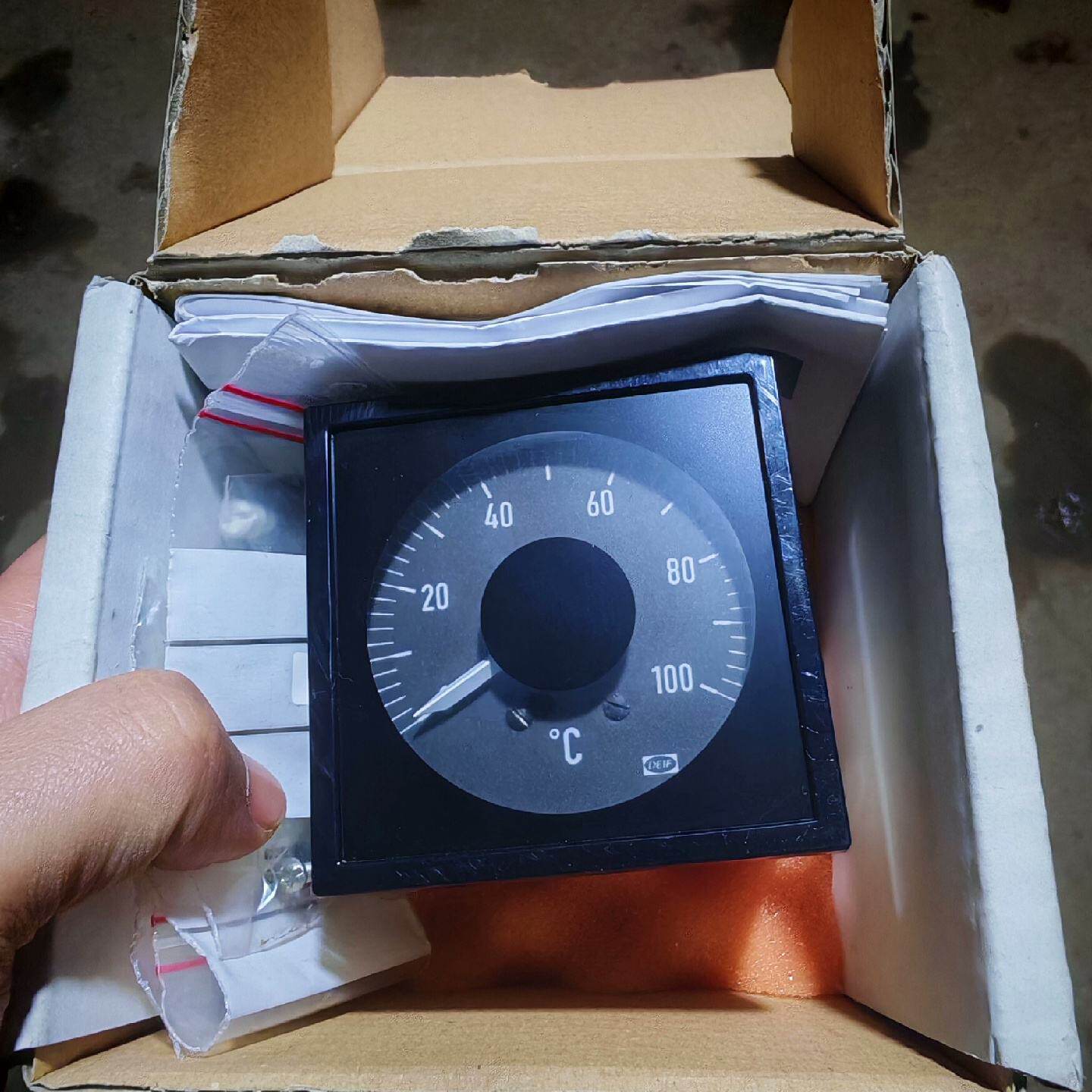 DEIF丹控DLQ72pcPW.温度指示表全新议价及维修！