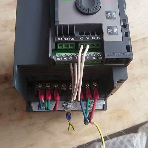 东芝vfnc3c-4015p变频器1.5kw，380v，实物-议价