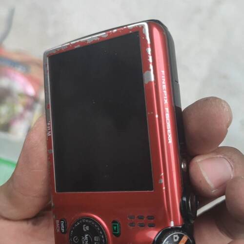 询价F605exr成色如图