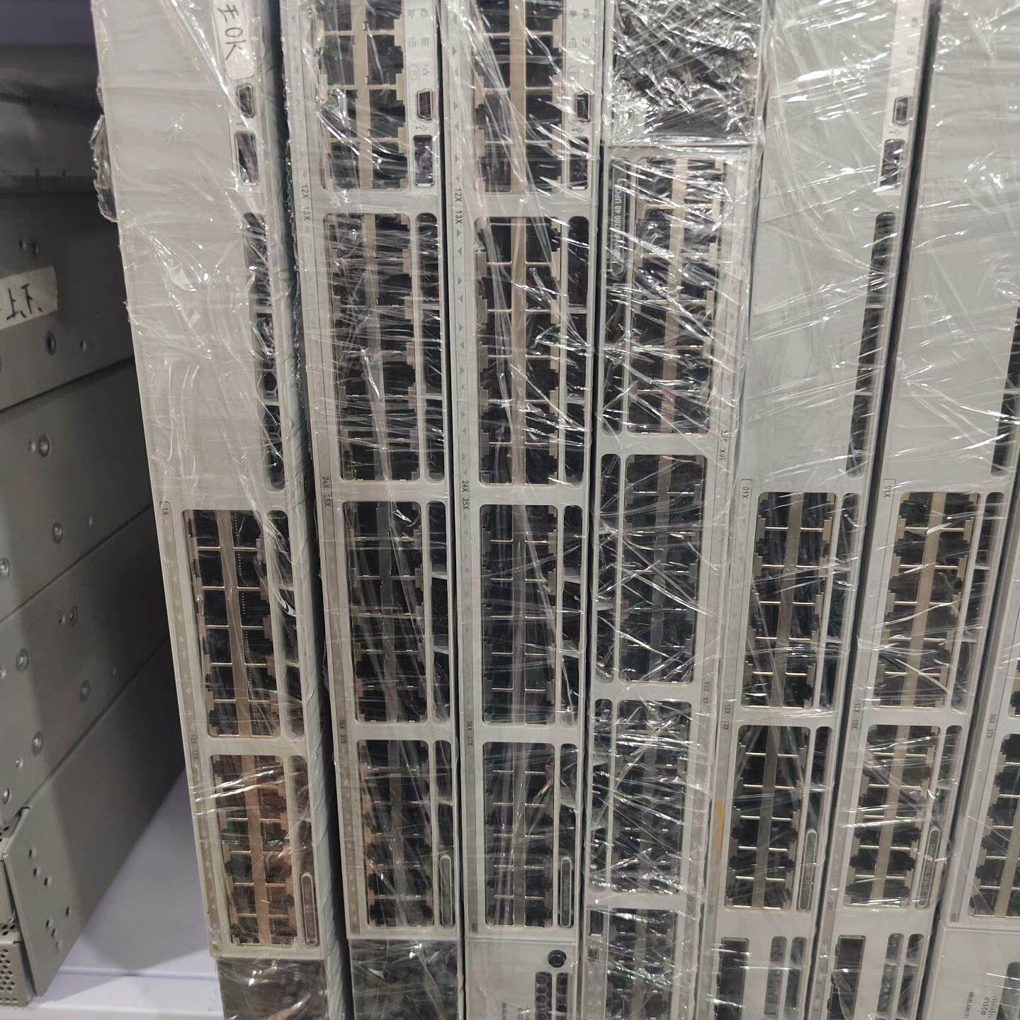 C9300L-24UXG-4X-E.24口千兆交换机模块--议价商品