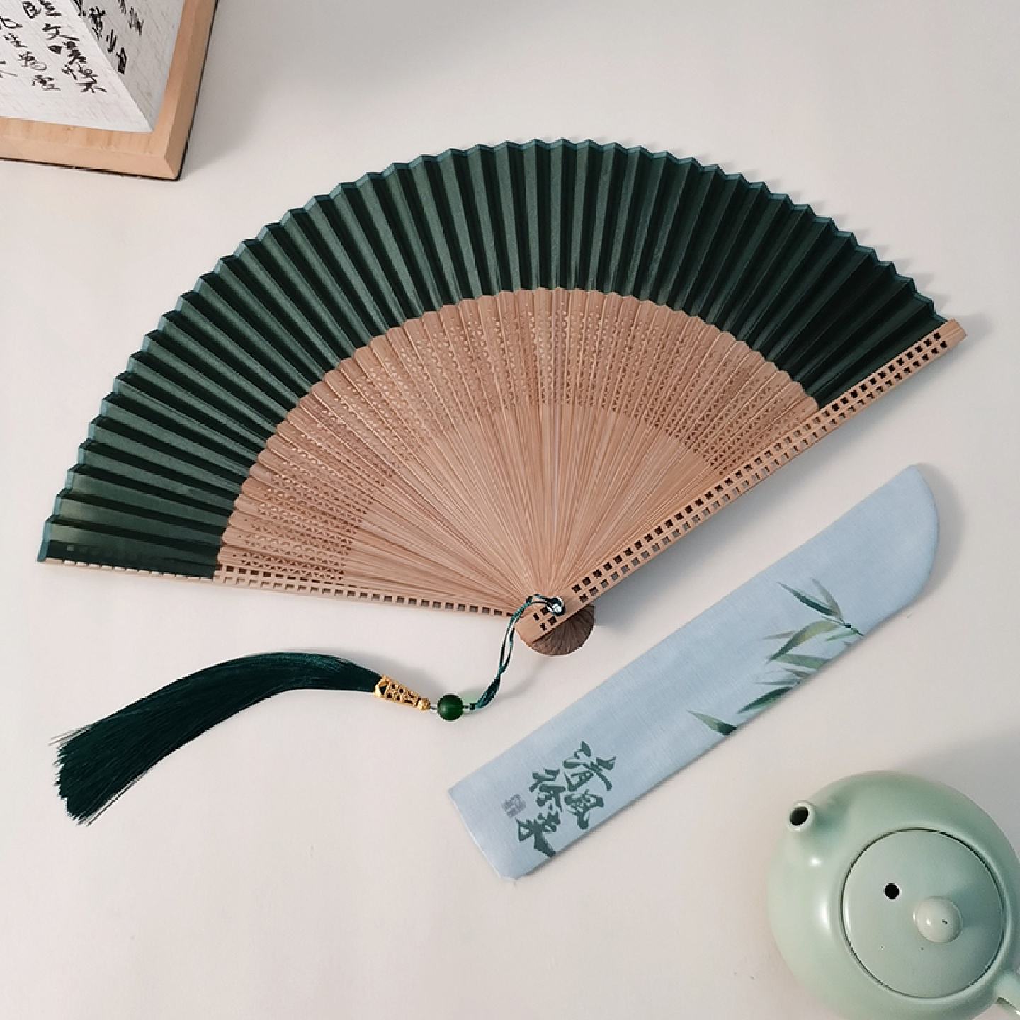 古典绿面镂空扇骨古风折扇新中式晨袍扇子中国风竹制折叠扇子便携