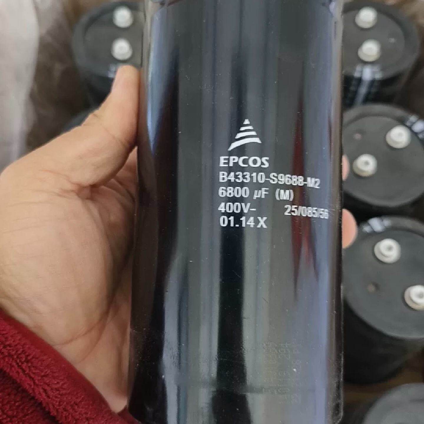 原装ePCOS400v6800uf变频器高压电解电