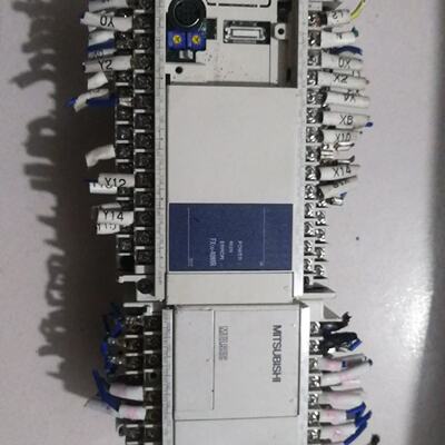 三菱PLC控制器FX1N40MR001FX1S2--议价商品