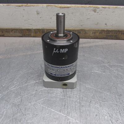 全新BonfiglioliTR060.2.20.1511.25.60.75SERVOGEARBOX20112轴全