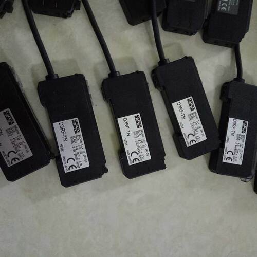 议价日本原装OPTEX奥普士光纤放大器D3RF-TN，D2RF-TN
