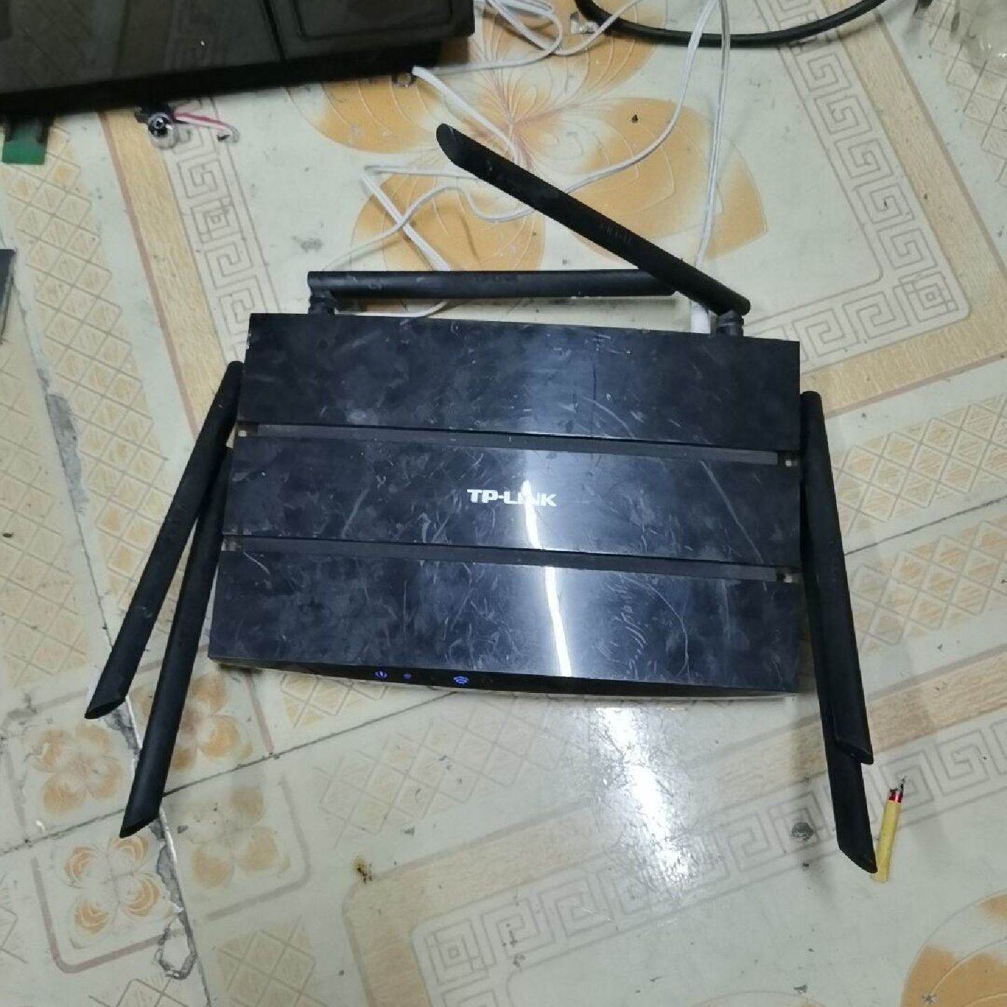 议价TP-LINK路由器 TL-WDR7500 六天线 成色一般