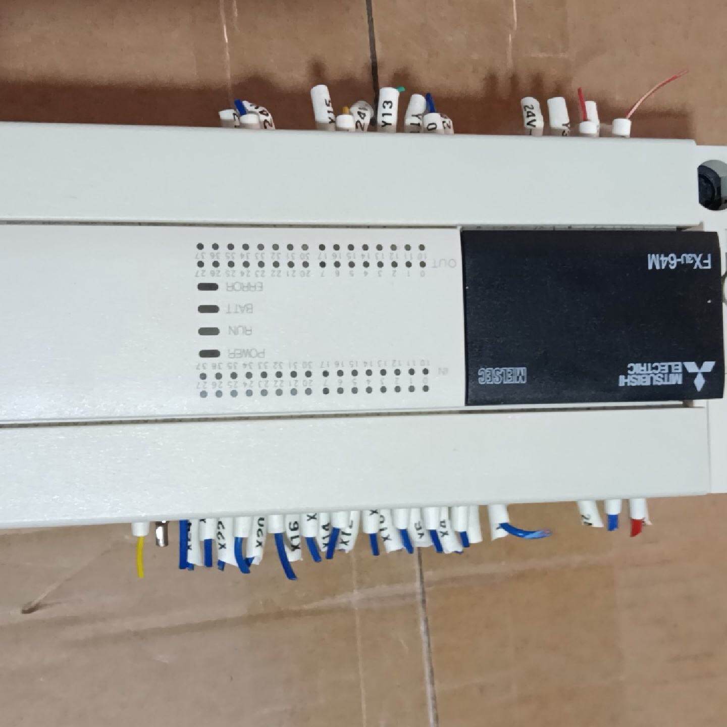三菱PLCFX3U64MTESA拆机品成色新功--议价商品