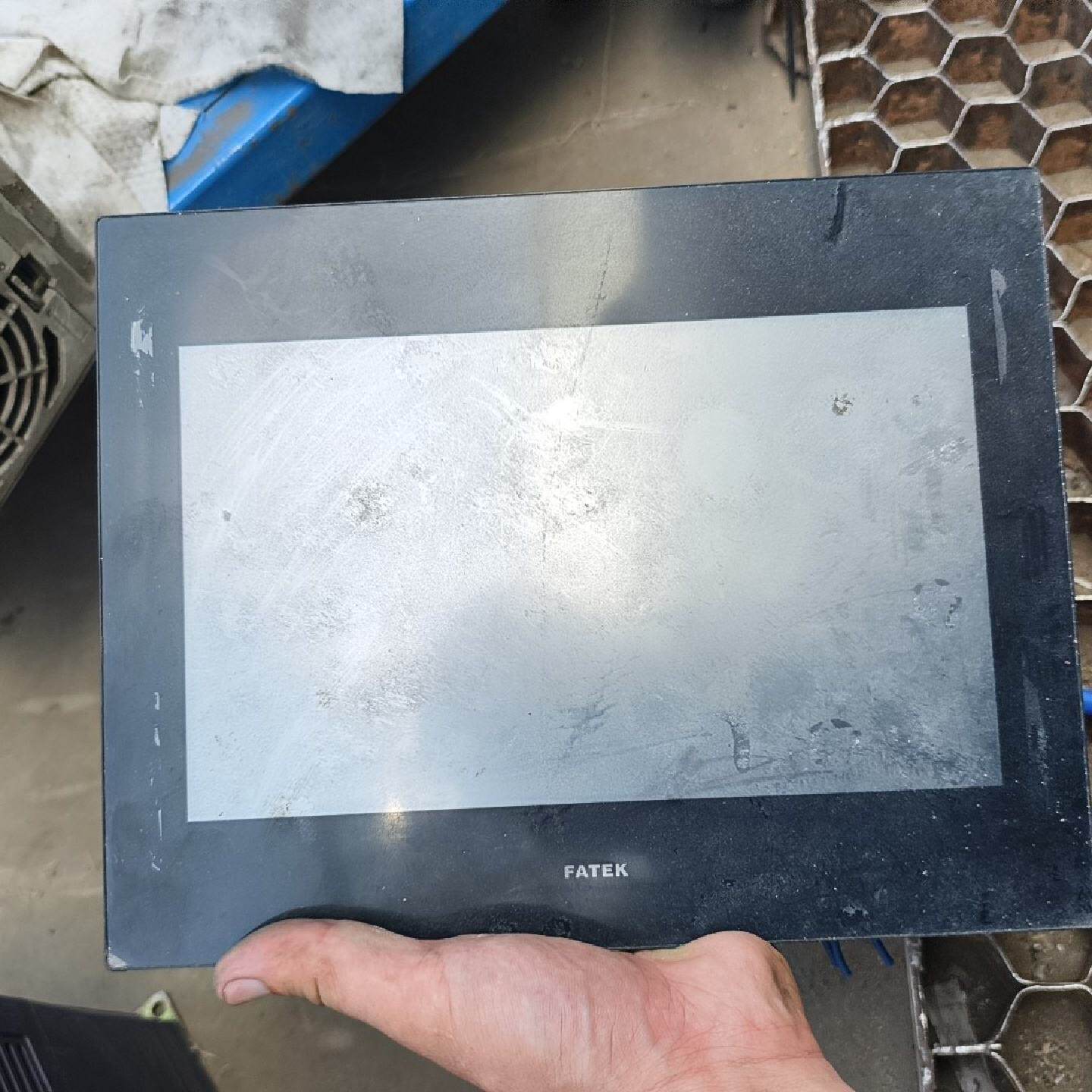 FATEK工控触摸屏C3102N品外观有使用痕迹屏