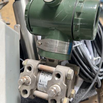 议价Fg Pressure Transmitter Engineering Dismled Parts Actual