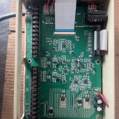 (议)全自动张力控制器型号ST6400FR只会通一下