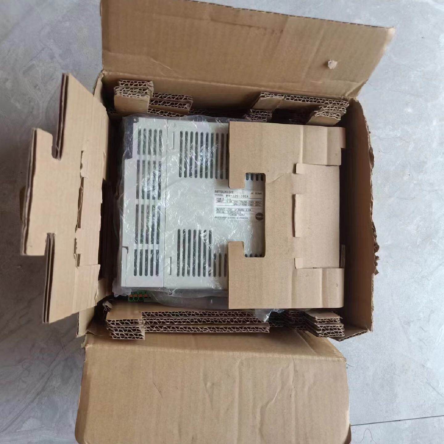驱动器MRJ2S100A议价及维修！