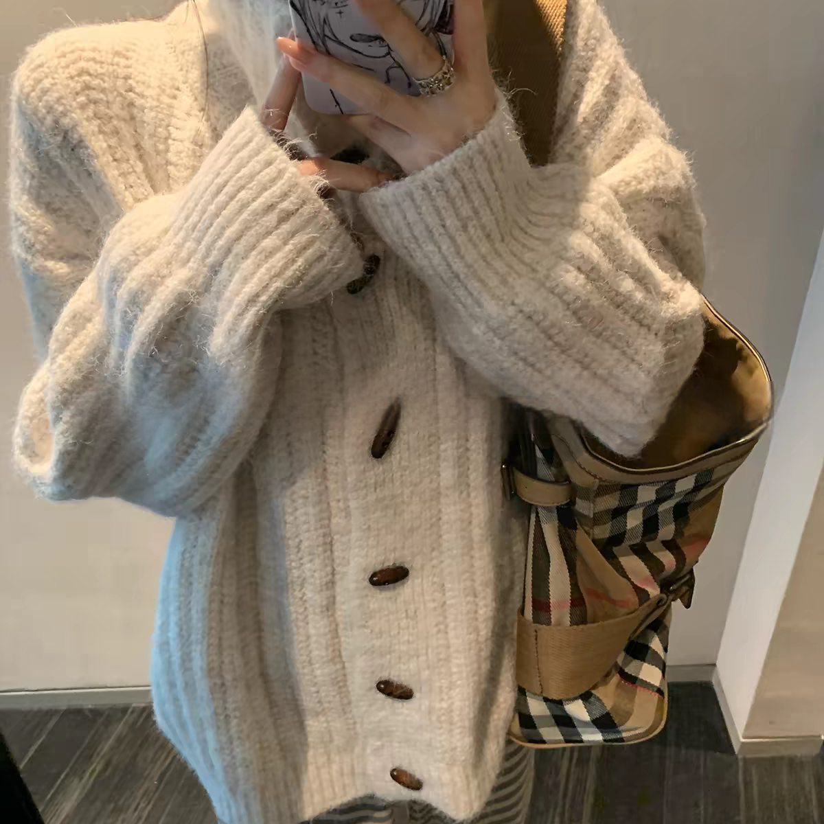YOL牛角扣粗花呢针织开衫女秋